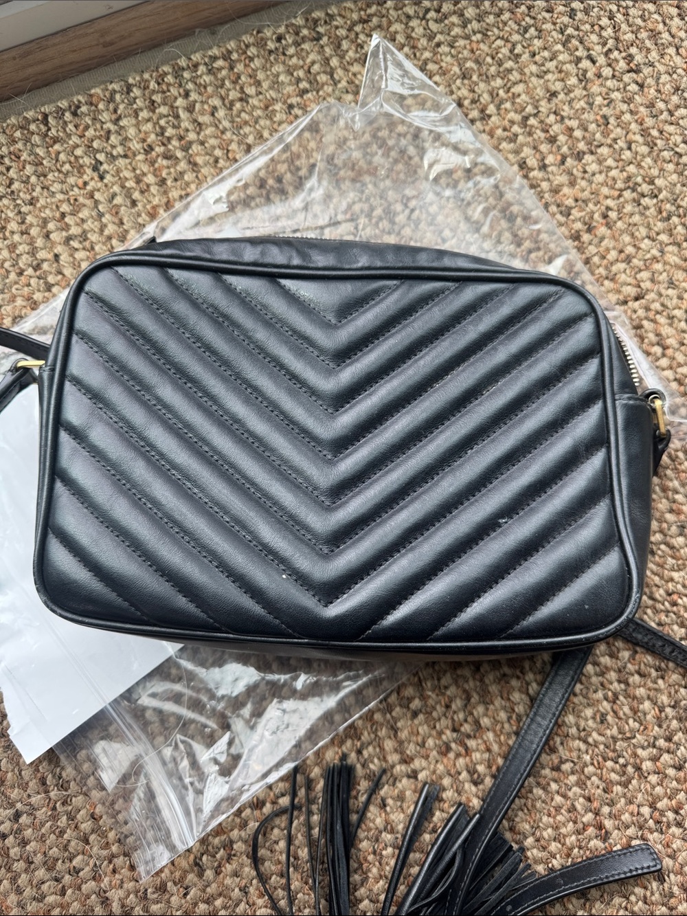 Yves Saint Laurent Black Quilted Camera Bag with Gold YSL Emblem - Picture 6 of 7